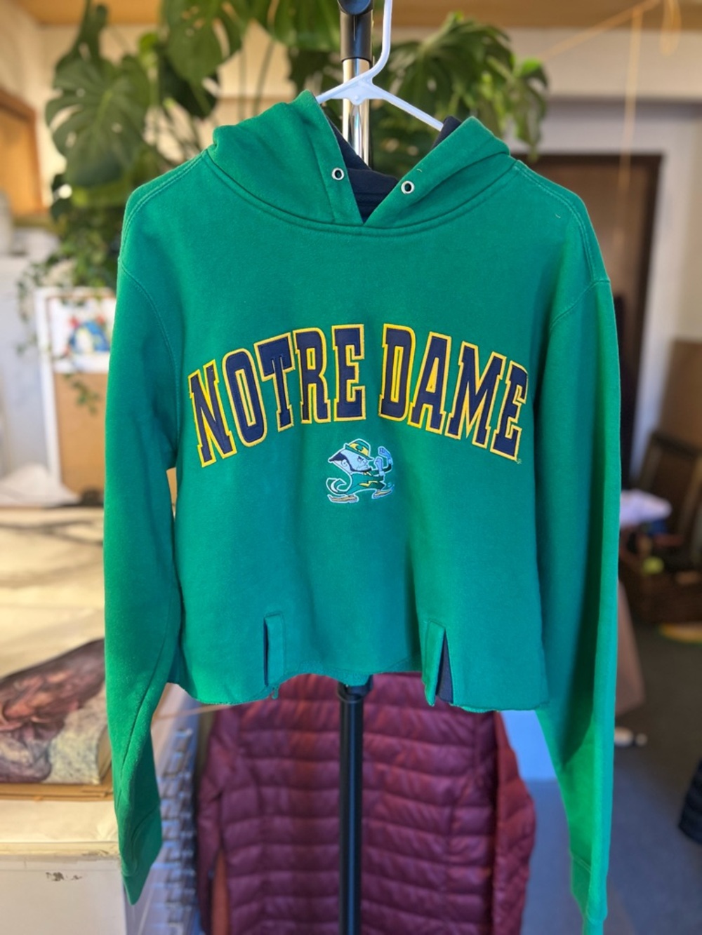Vintage Notre Dame Green Pullover Hoodie - Official Collegiate Sweatshirt